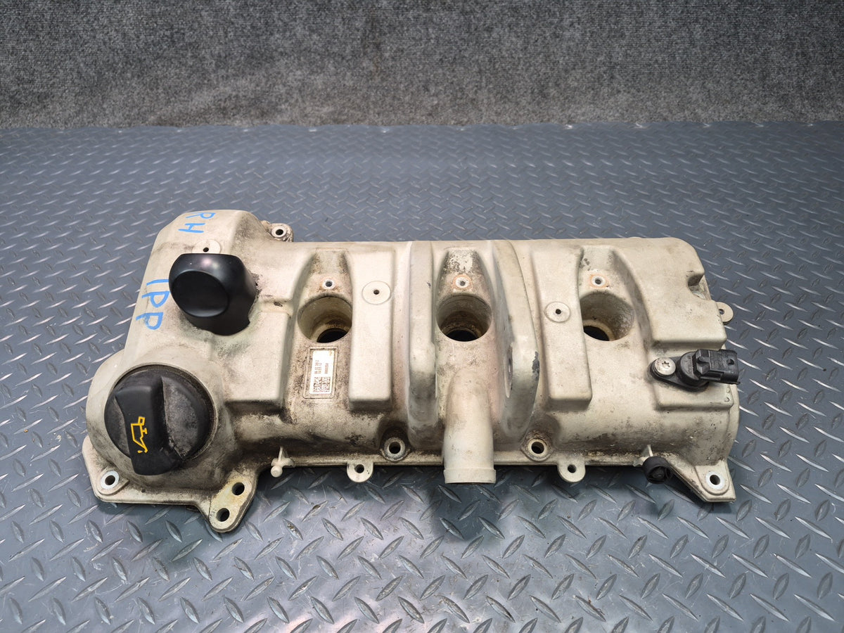 2011-2016 Porsche Panamera 970 3.6L Right Cylinder Head Valve Cover 94610513500