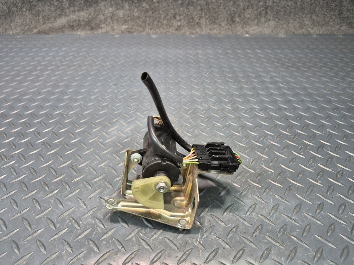 2000-2001 Porsche Boxster 986 Accelerator Gas Throttle Position Sensor