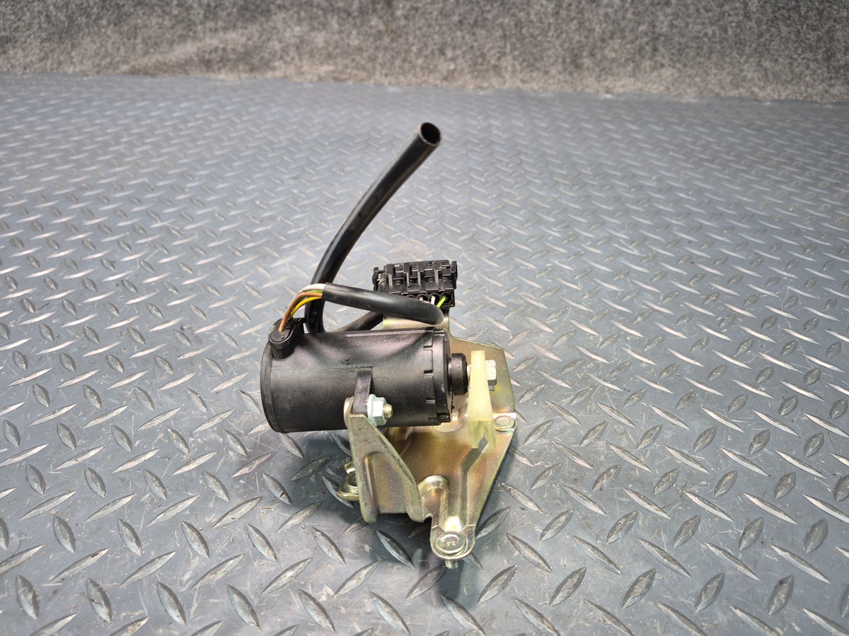 2000-2001 Porsche Boxster 986 Accelerator Gas Throttle Position Sensor