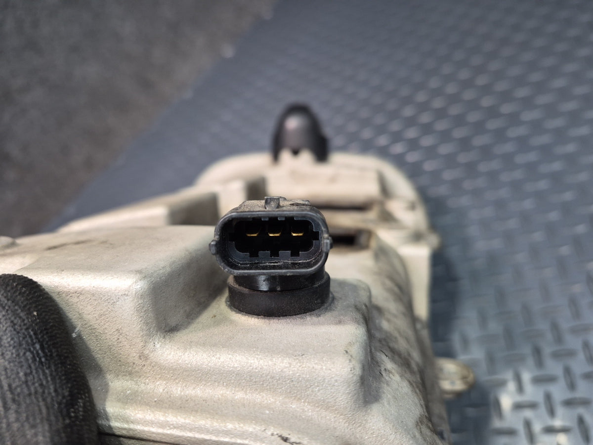 2011-2016 Porsche Panamera 970 3.6L Engine Left Cylinder Head Valve Cover