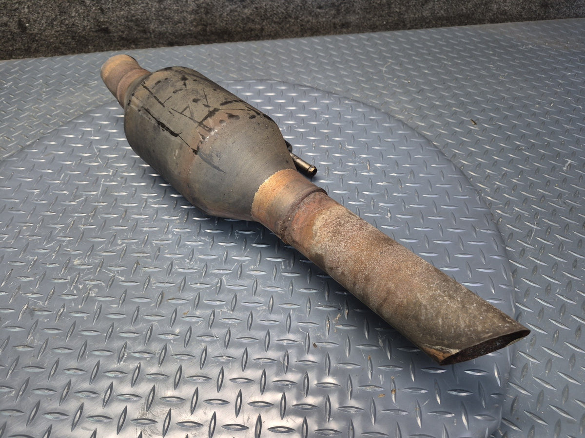 2003-2009 Lexus UZJ120L GX470 4WD Rear Exhaust Muffler