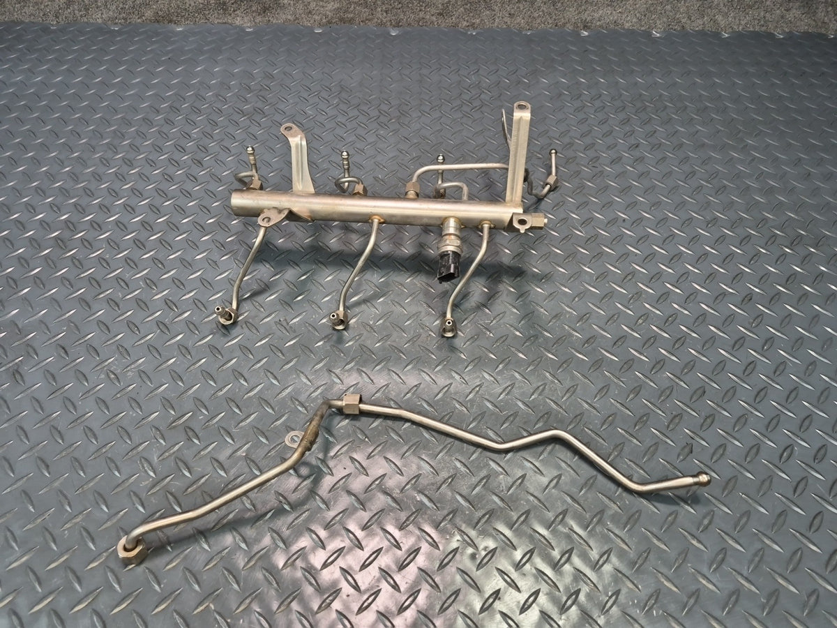 2011-2016 Porsche Panamera 970 3.6L M46.40 Fuel Injector Rail Line Set