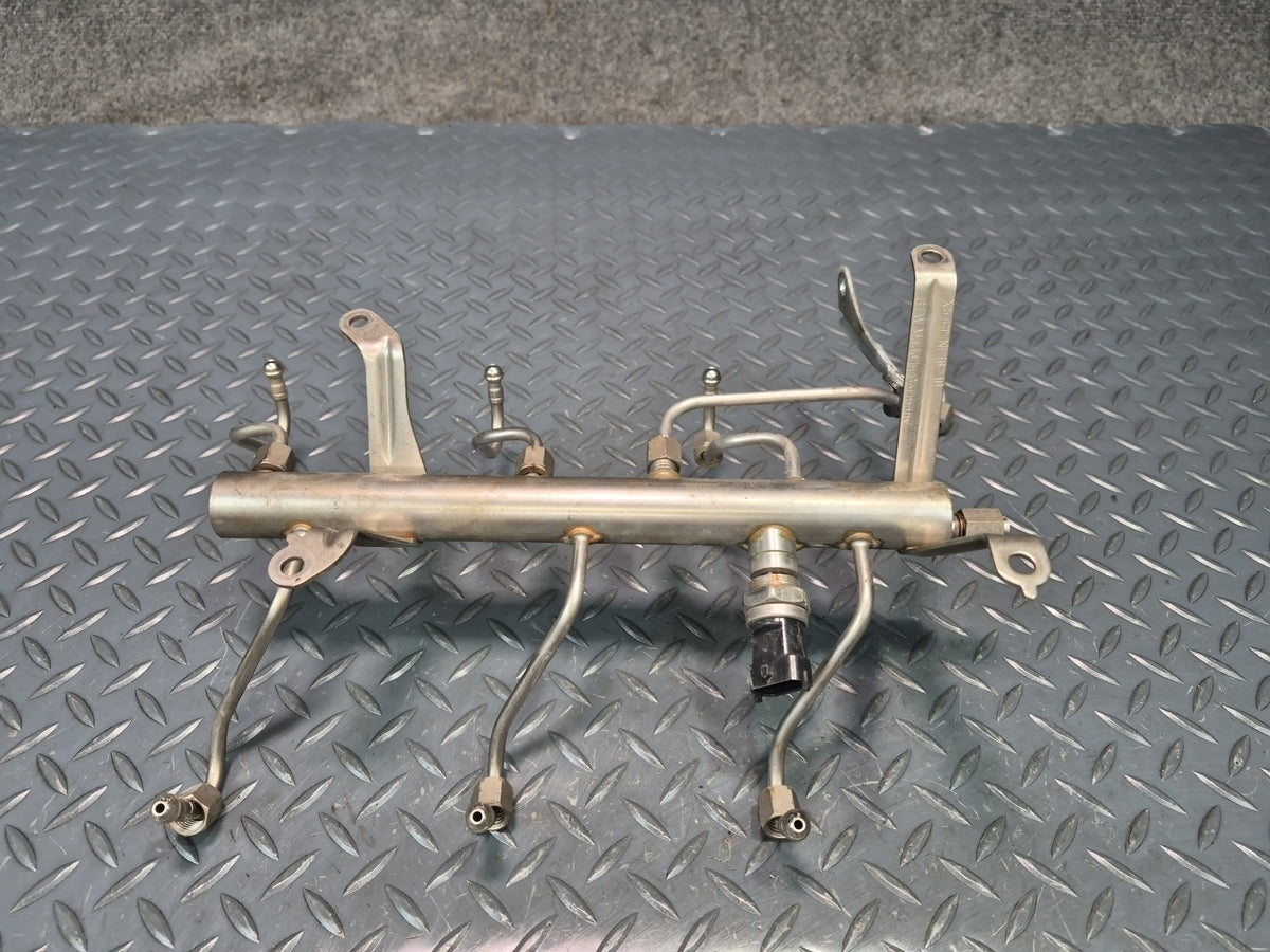 2011-2016 Porsche Panamera 970 3.6L M46.40 Fuel Injector Rail Line Set