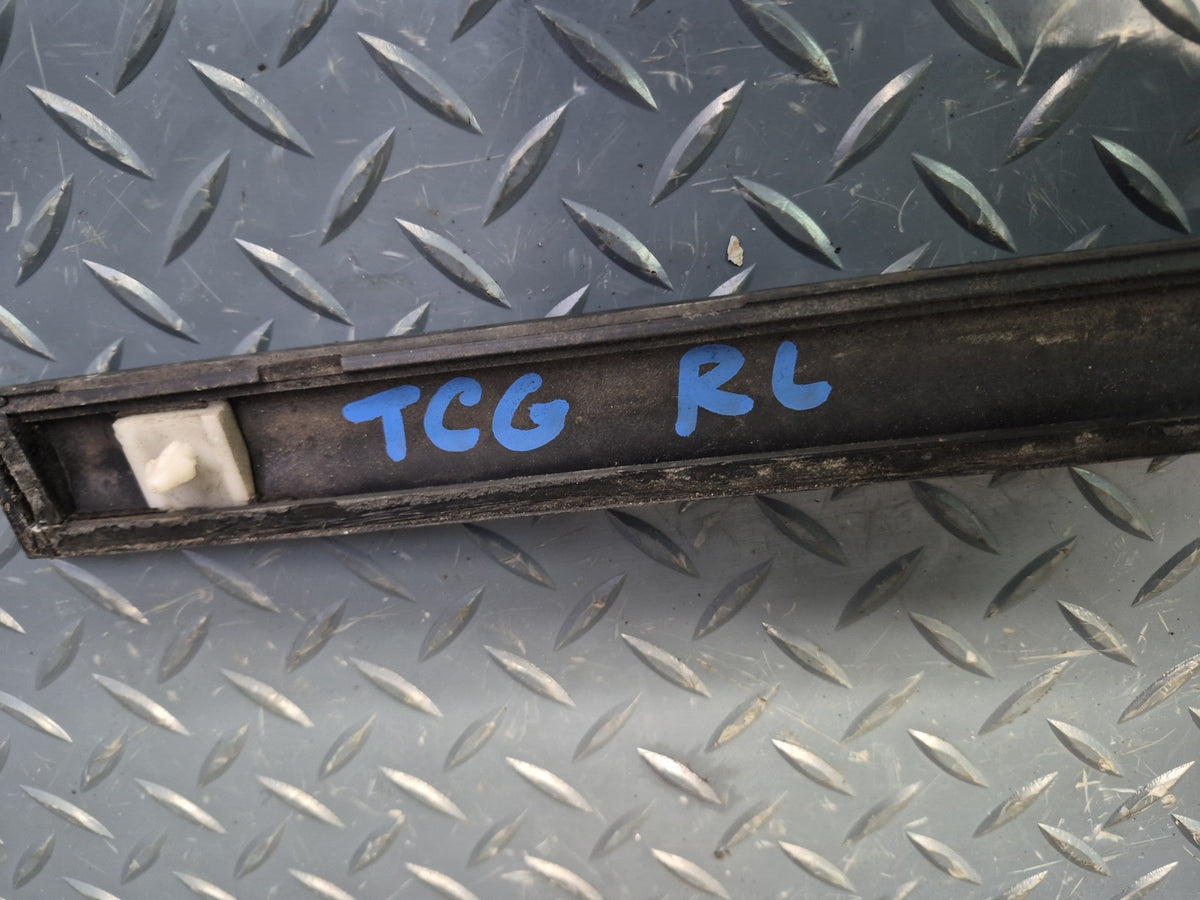 84-86 Toyota Cressida MX73 Sedan Left Fender Door Exterior Molding Set of 4 OEM