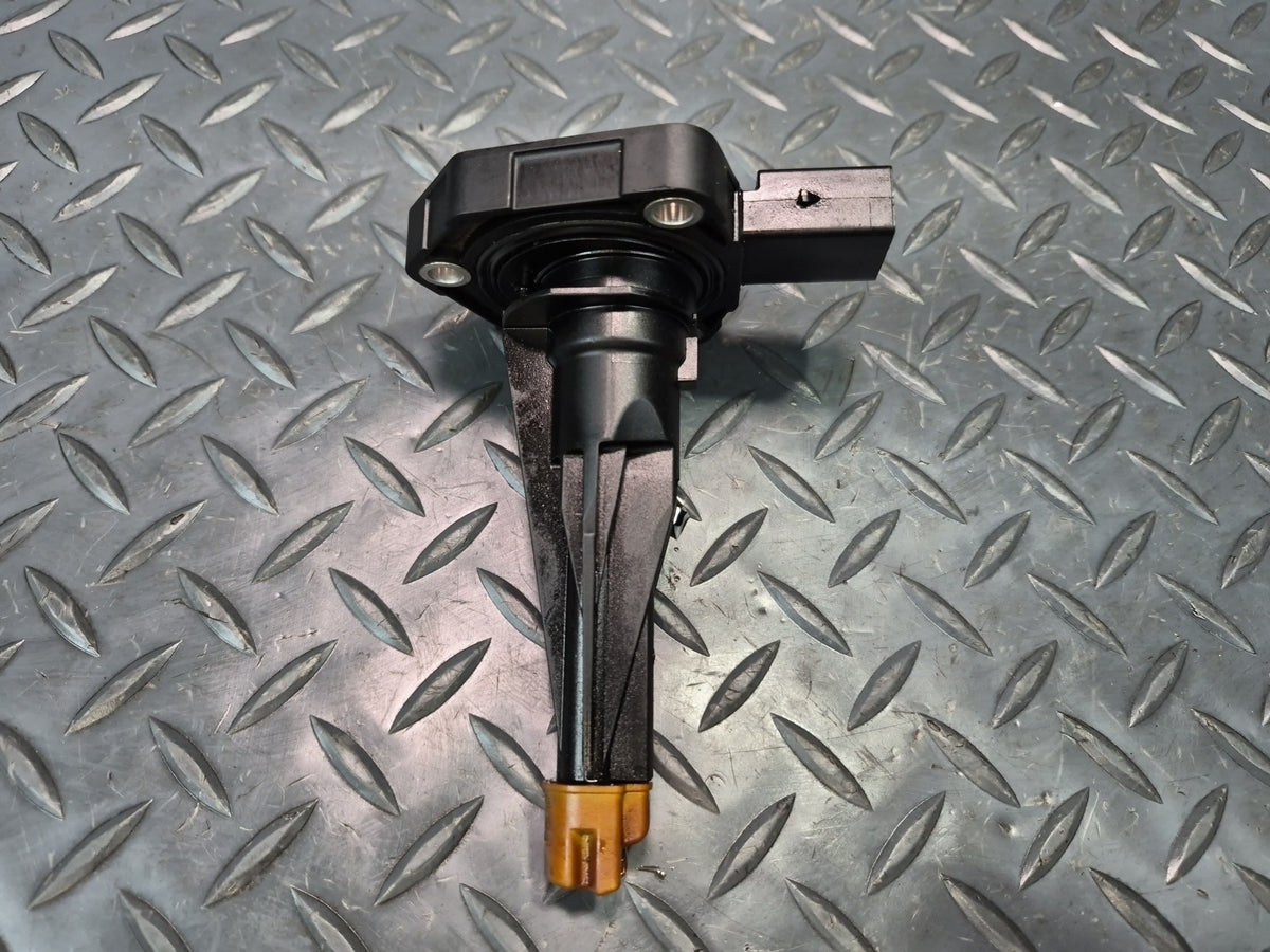 17-22 Alfa Romeo Giulia Q4 2.0L Engine Oil Pan Oil Level Sensor OEM