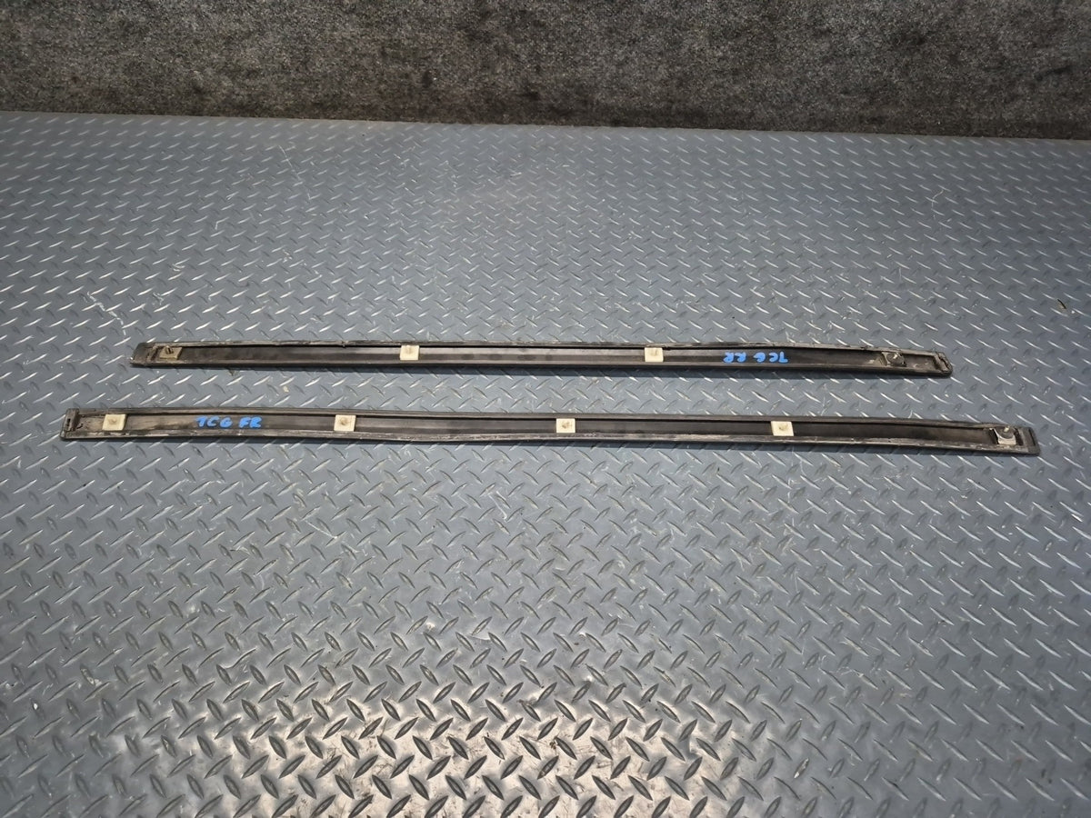 84-86 Toyota Cressida MX73 Sedan Right Fender Door Exterior Molding Set of 6 OEM