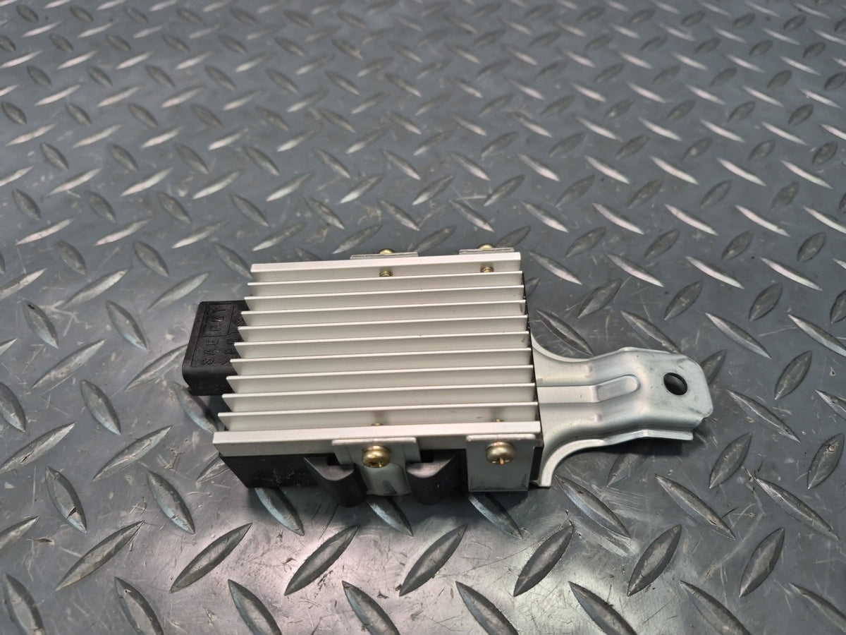 92-00 Lexus UZZ30L SC300 SC400 Fuel Pump Control Module 89570-24010 OEM