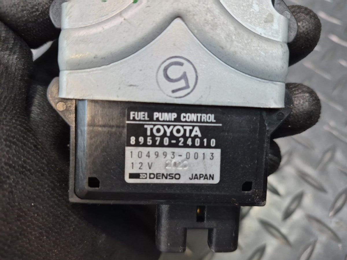 92-00 Lexus UZZ30L SC300 SC400 Fuel Pump Control Module 89570-24010 OEM