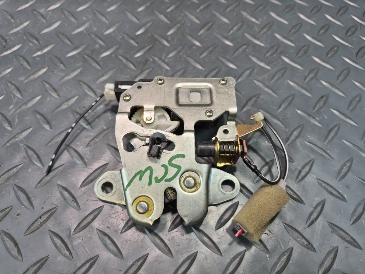92-00 Lexus UZZ30L SC300 SC400 Rear Trunk Lid Lock Latch Actuator OEM