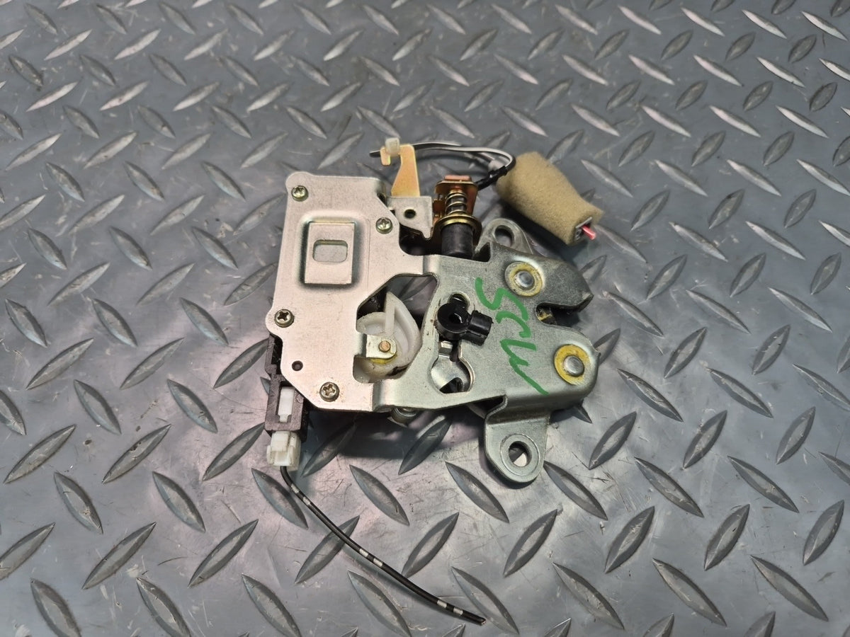 92-00 Lexus UZZ30L SC300 SC400 Rear Trunk Lid Lock Latch Actuator OEM