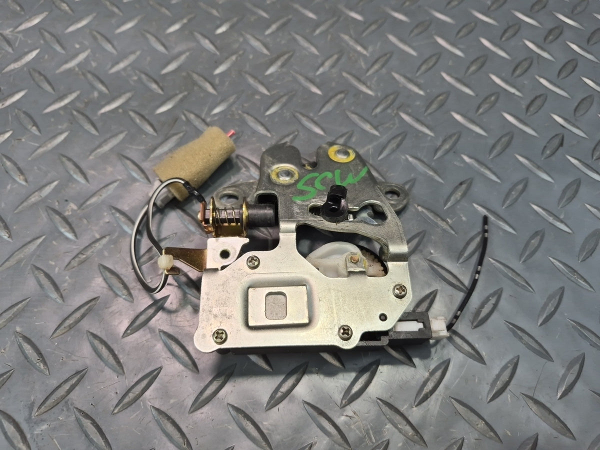 92-00 Lexus UZZ30L SC300 SC400 Rear Trunk Lid Lock Latch Actuator OEM