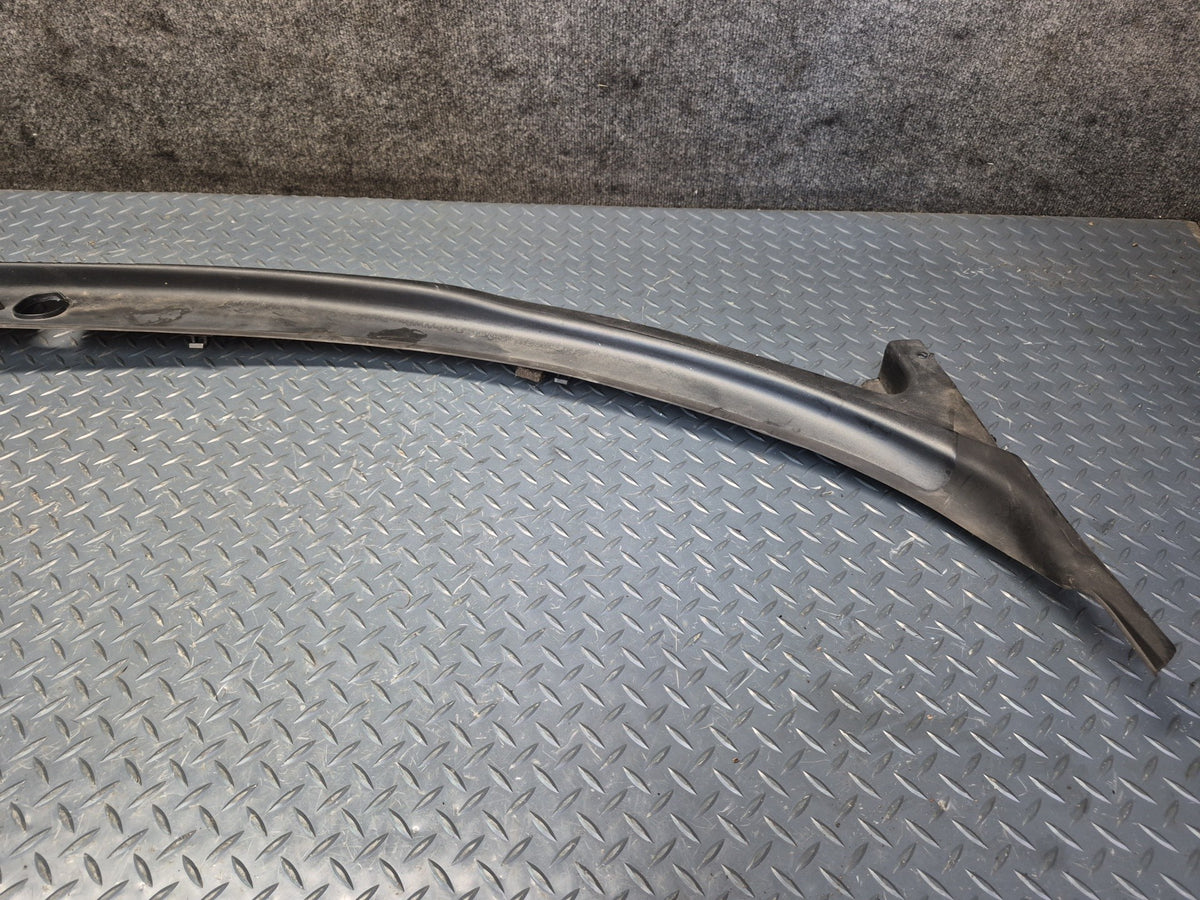 05-07 Chevrolet Corvette C6 Front Windshield Air Vent Cowl Trim Panel Demaged