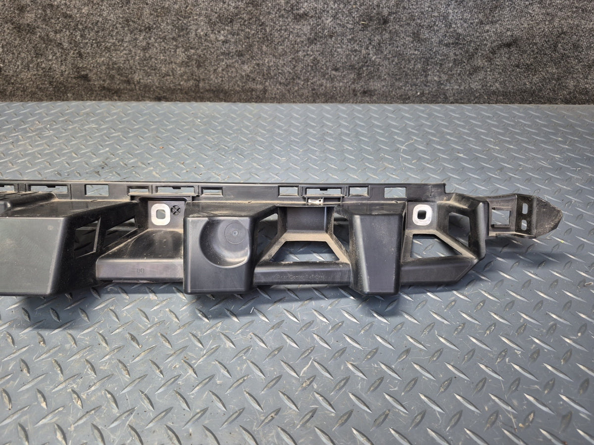 2012-2015 Mercedes X166 W166 Ml-class Rear Center Bumper Support Bracket