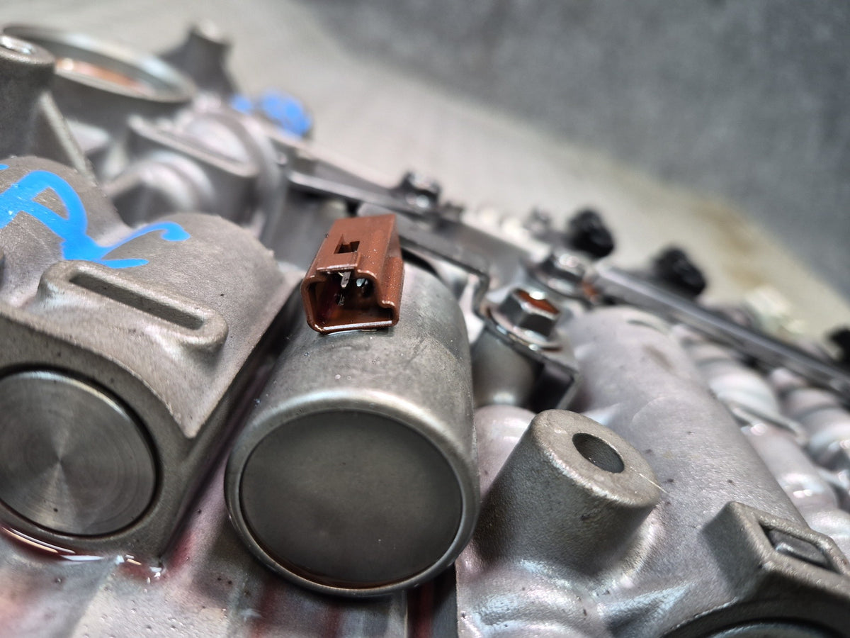 2008-2010 Porsche Cayenne 957 Turbo A48.52 Transmission Valve Body Mechatronic