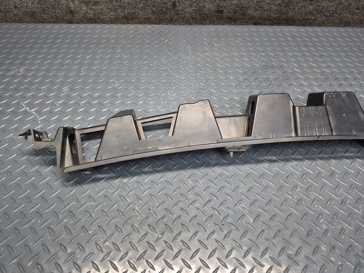 2012-2015 Mercedes X166 W166 Ml-class Rear Center Bumper Support Bracket