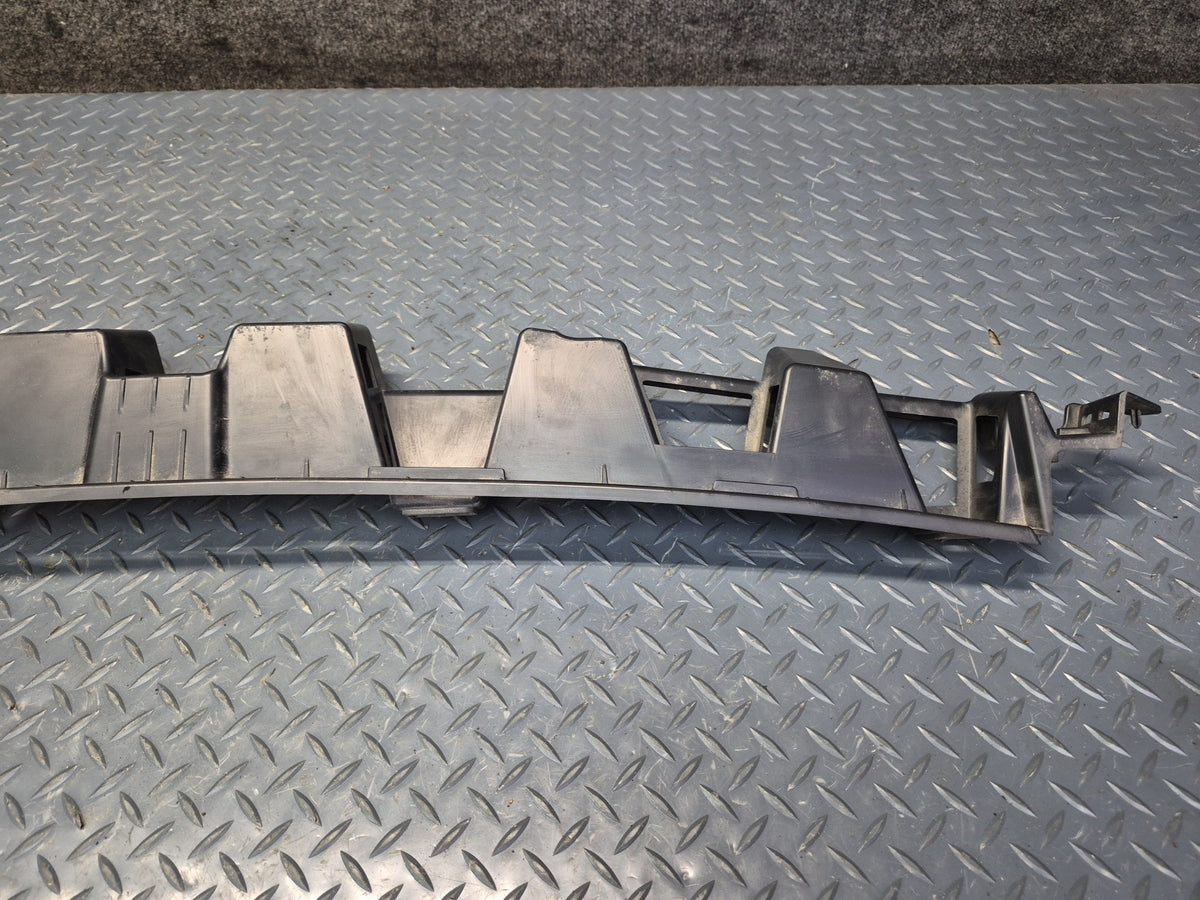 2012-2015 Mercedes X166 W166 Ml-class Rear Center Bumper Support Bracket