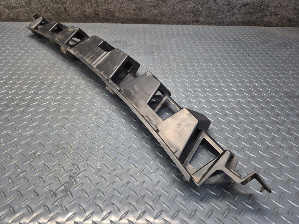 2012-2015 Mercedes X166 W166 Ml-class Rear Center Bumper Support Bracket