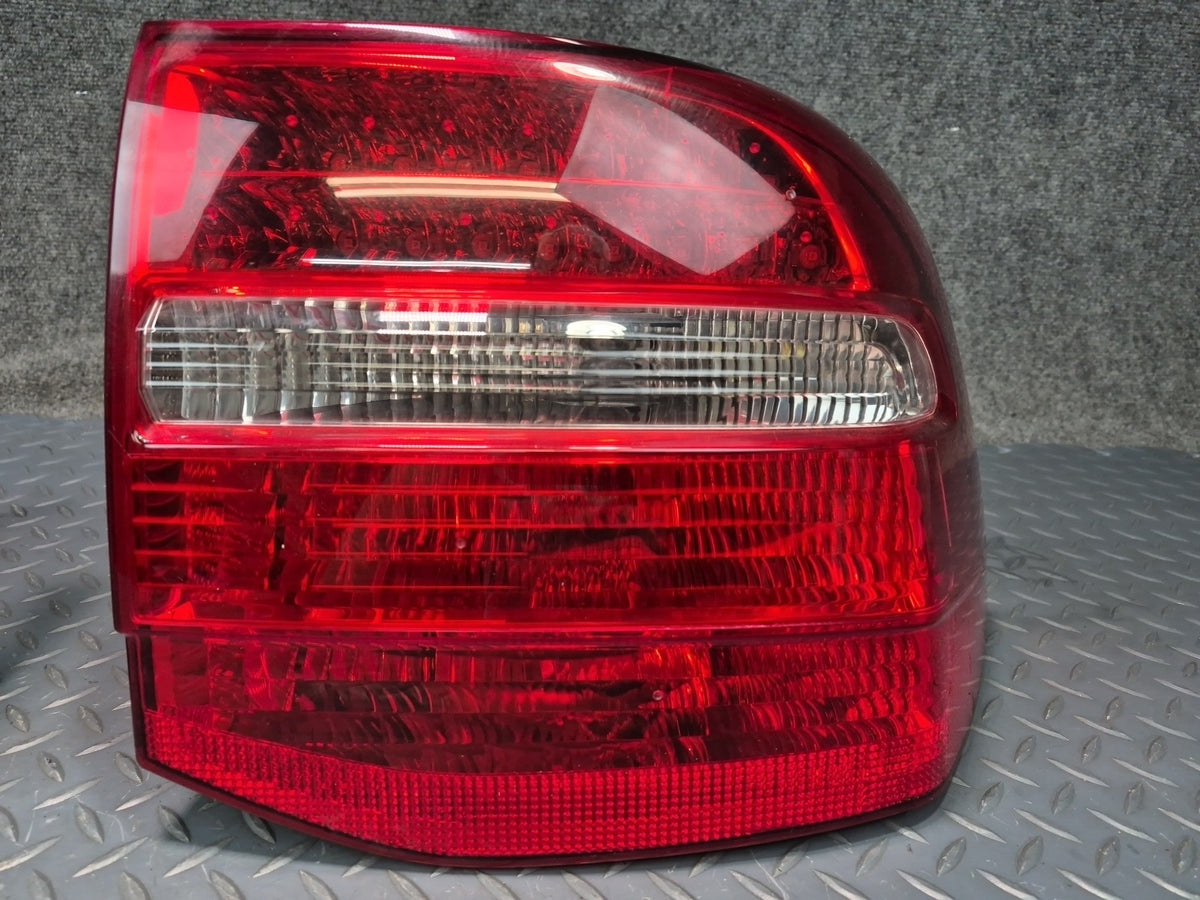 2008-2010 Porsche Cayenne 957 Rear Left & Right Tail Light Lamp Set of 2