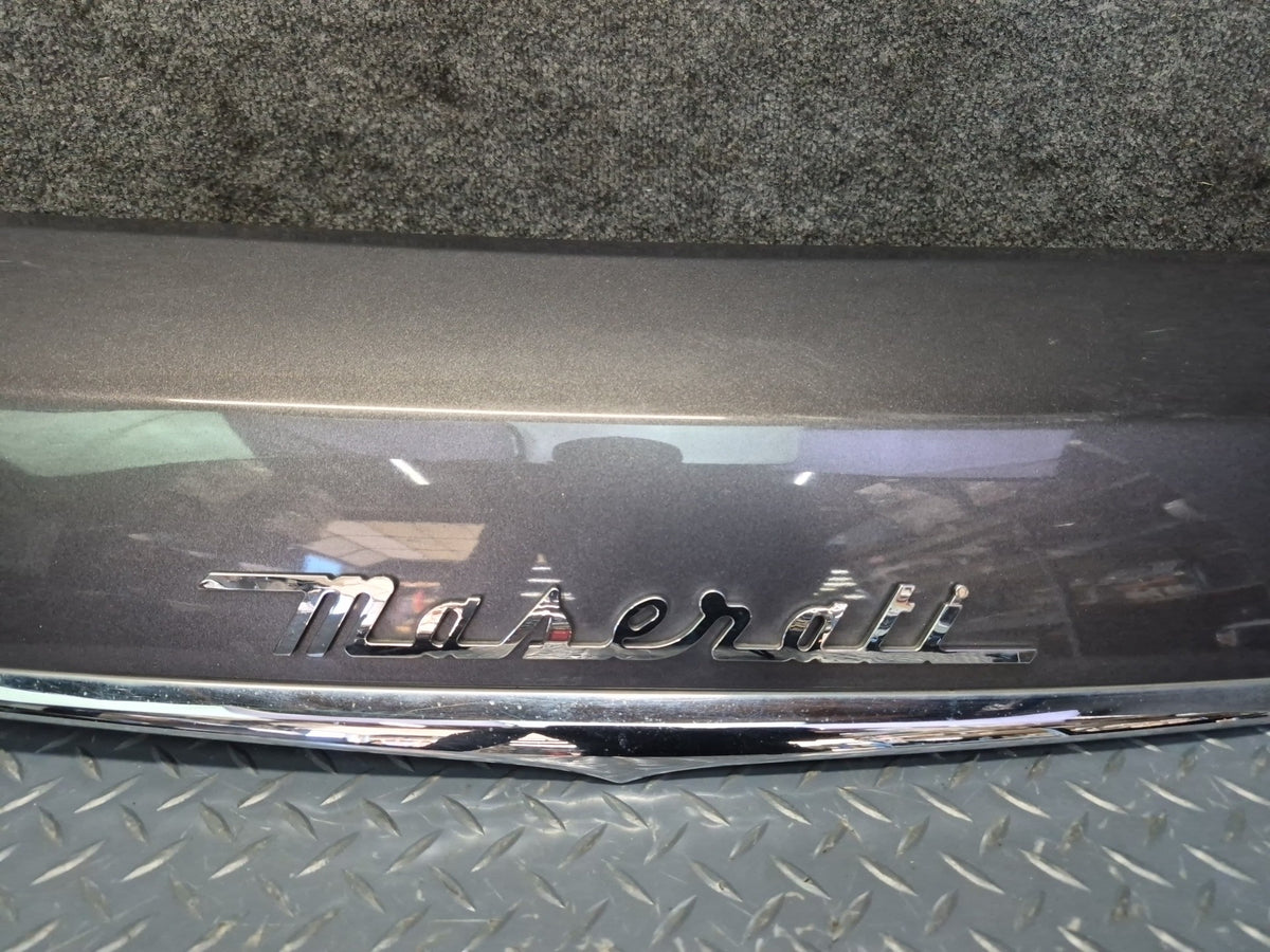 2017-2020 Maserati Levante M161 Rear Trunk Lid Liftgate Spoiler Panel 670042733