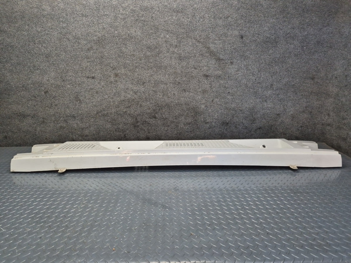2003-2009 Hummer H2 Front Hood Cowl Vent Trim Panel 15211663