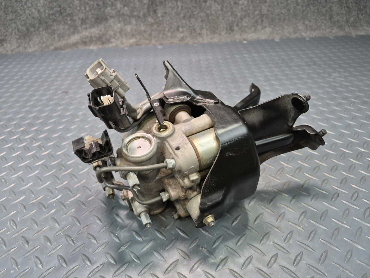 92-96 Lexus UZZ30L SC300 SC400 Anti Lock Brake ABS Pump Module w Actuator OEM
