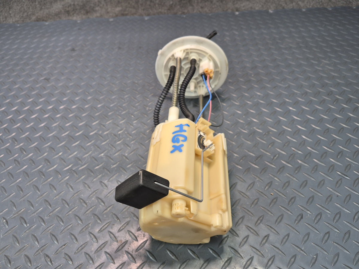 2003-2005 Lexus GX470 Fuel Gas Pump Level Sensor Assembly