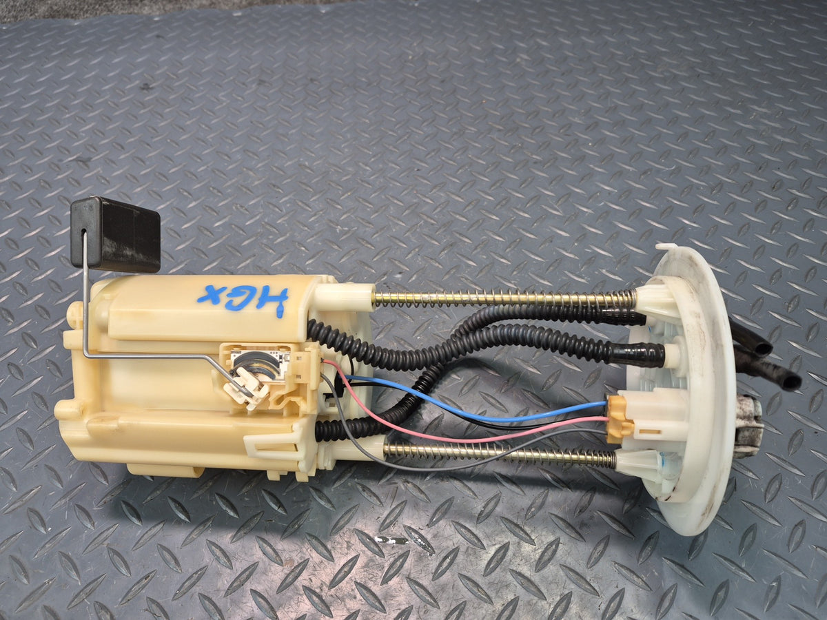 2003-2005 Lexus GX470 Fuel Gas Pump Level Sensor Assembly
