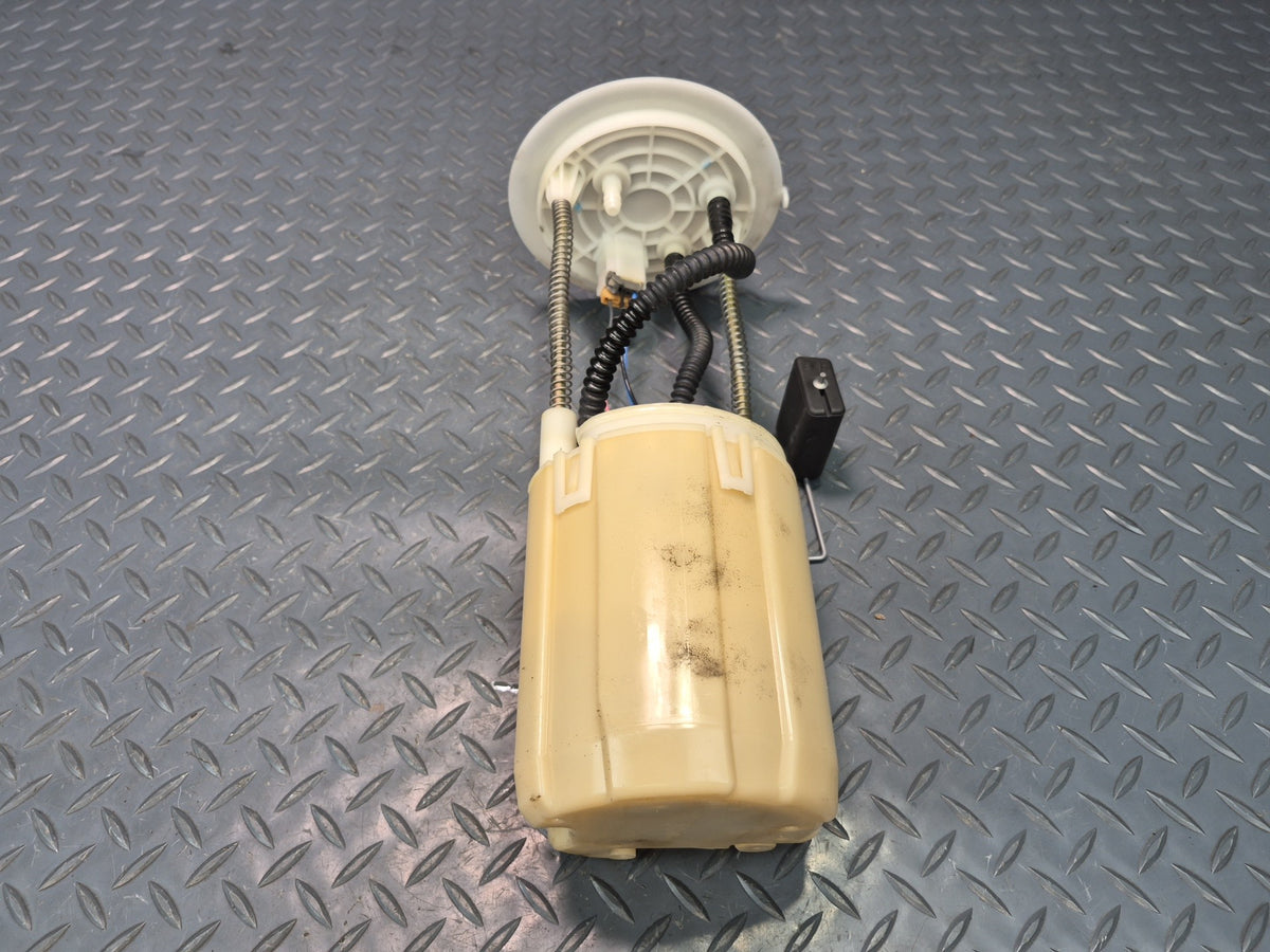 2003-2005 Lexus GX470 Fuel Gas Pump Level Sensor Assembly