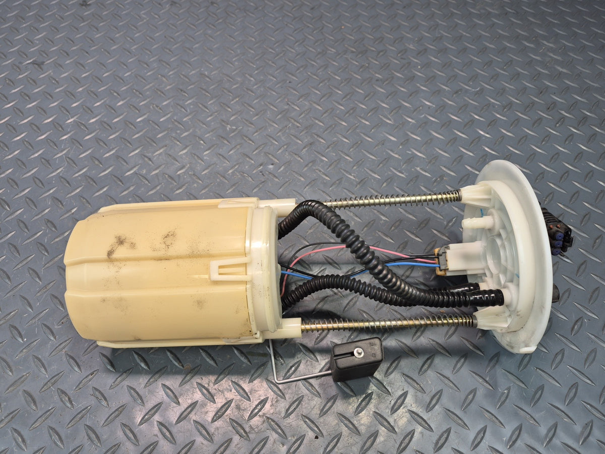 2003-2005 Lexus GX470 Fuel Gas Pump Level Sensor Assembly