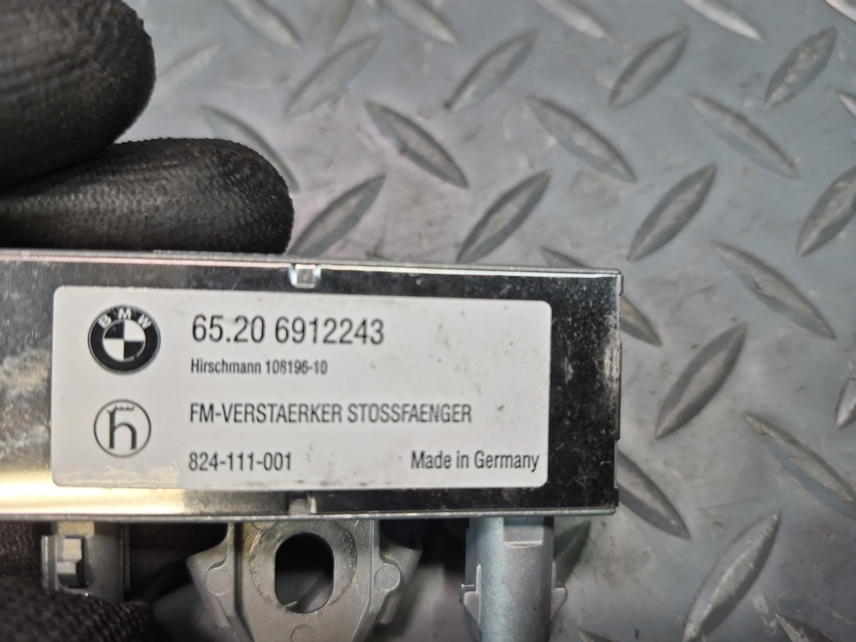 03-08 BMW E86 E85 Z4 AM FM Radio Antenna Amplifier Booster Module 6912243 OEM