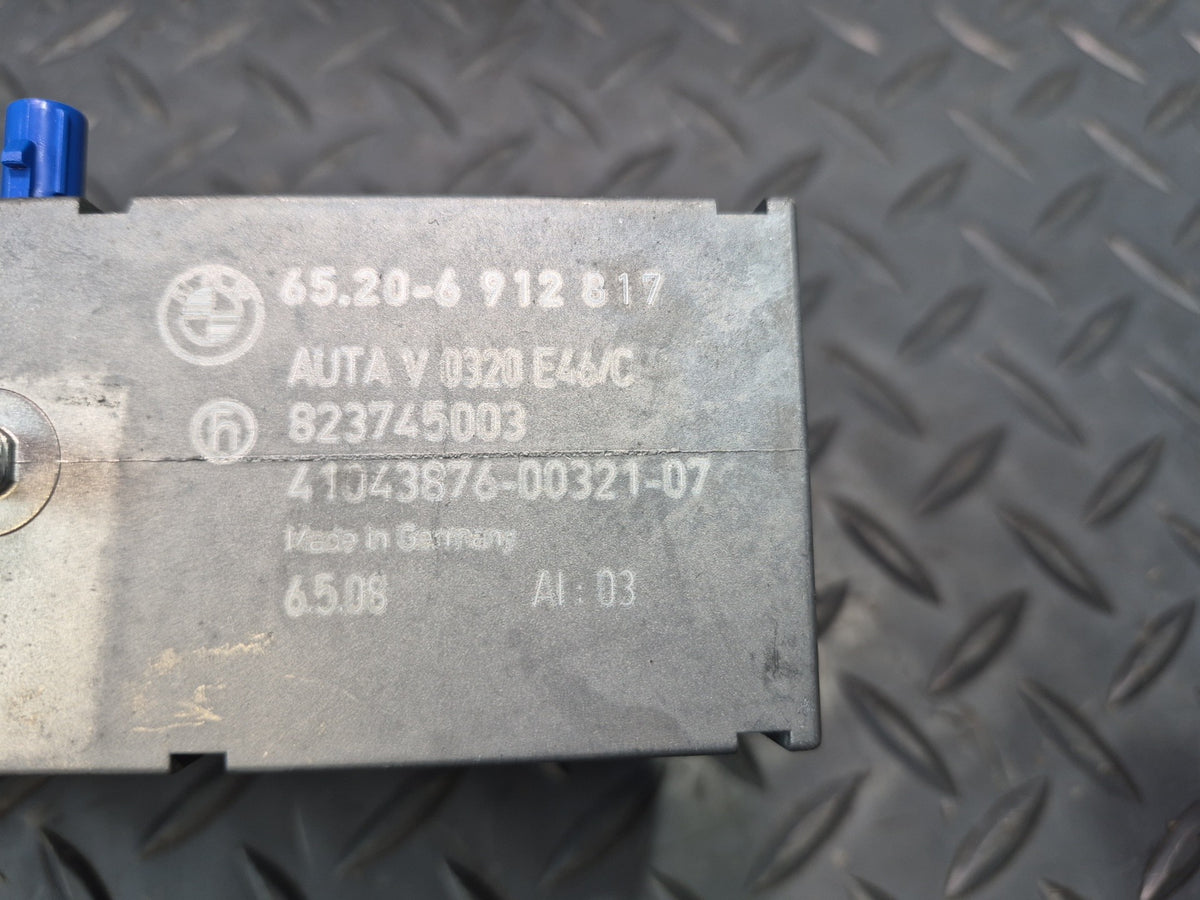 03-08 BMW E85 Z4 Antenna Diversity Amplifier Module 6912817 OEM