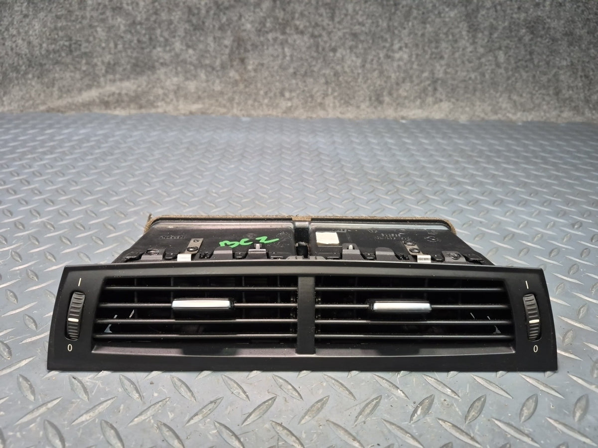 06-08 BMW E86 E85 Z4 Dash Front Center A/C Heater Air Vent Grille 7025630 OEM