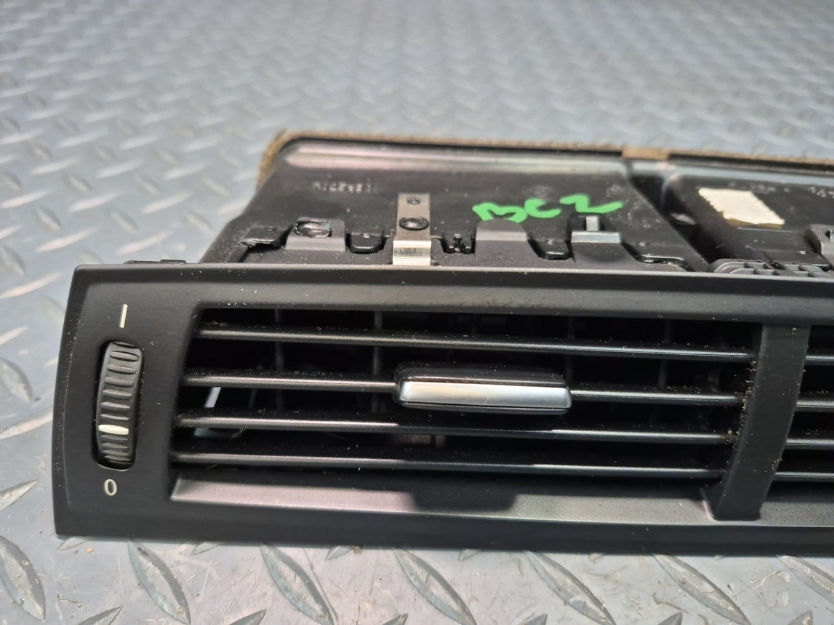 06-08 BMW E86 E85 Z4 Dash Front Center A/C Heater Air Vent Grille 7025630 OEM