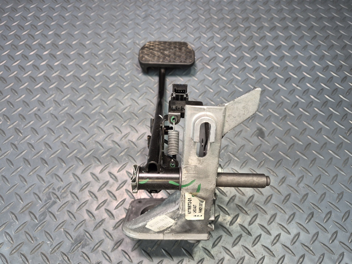 03-08 BMW E85 Z4 Manual Transmission Brake Pedal 6778972 OEM