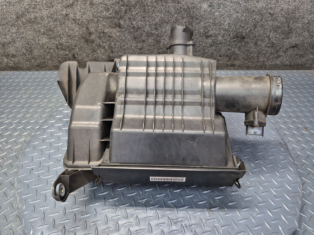 2000-2004 Porsche Boxster 986 2.7L Air Intake Filter Cleaner Housing Box