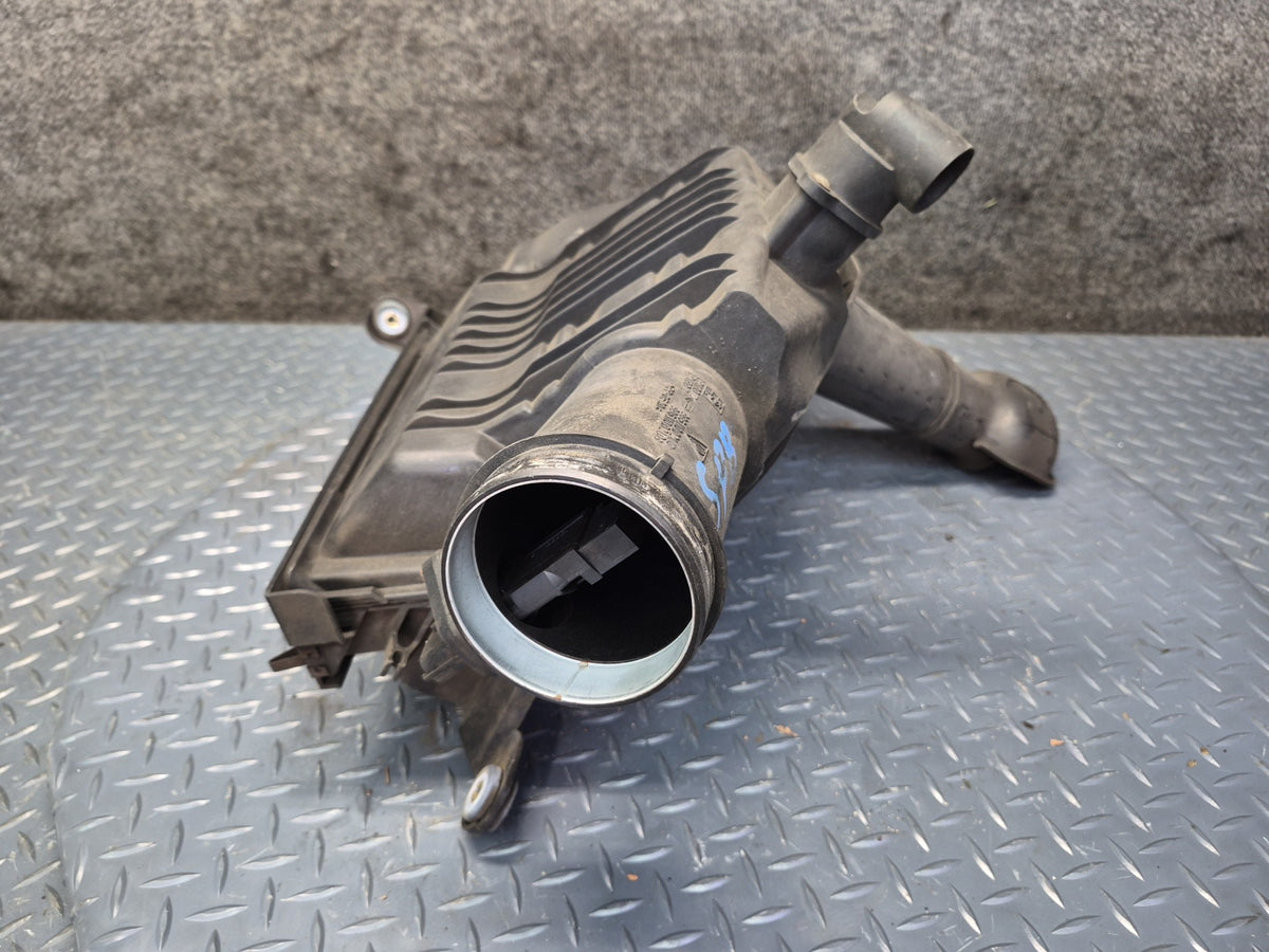 2000-2004 Porsche Boxster 986 2.7L Air Intake Filter Cleaner Housing Box