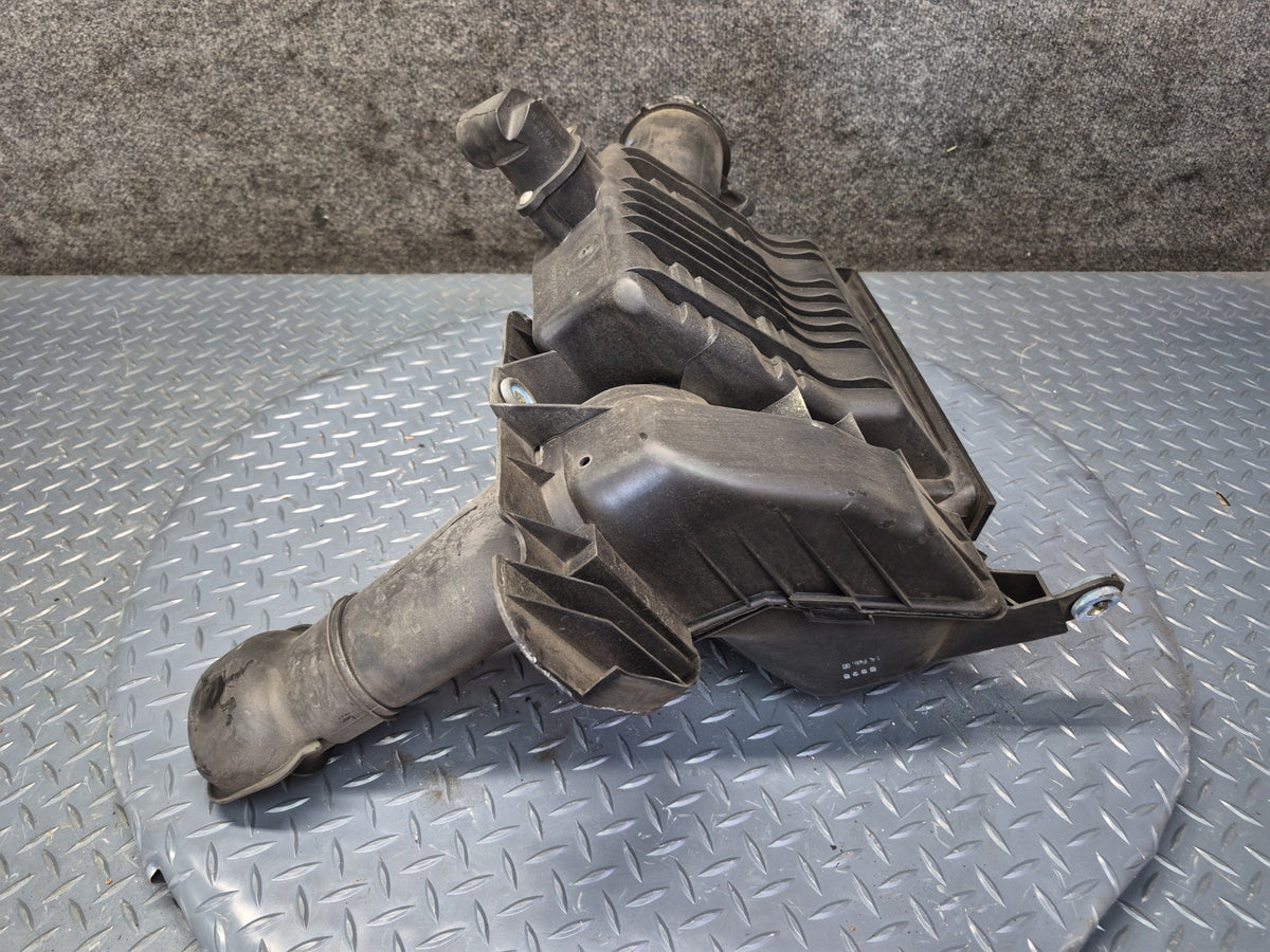 2000-2004 Porsche Boxster 986 2.7L Air Intake Filter Cleaner Housing Box