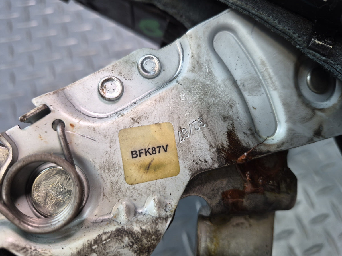 03-08 BMW E86 E85 Z4 Emergency Parking Handbrake Lever w Boot Cover OEM