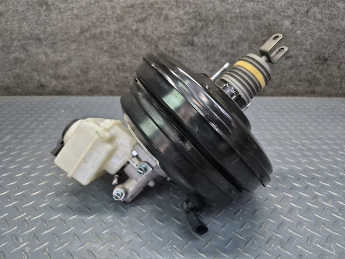 2014-2018 BMW F15 X5 Brake Master Cylinder Booster Fluid Reservoir Tank