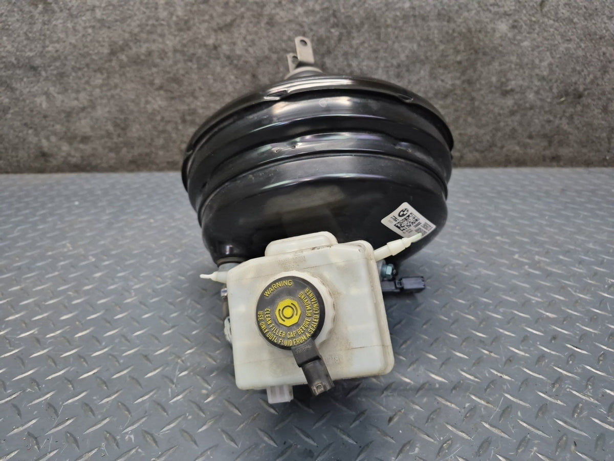 2014-2018 BMW F15 X5 Brake Master Cylinder Booster Fluid Reservoir Tank
