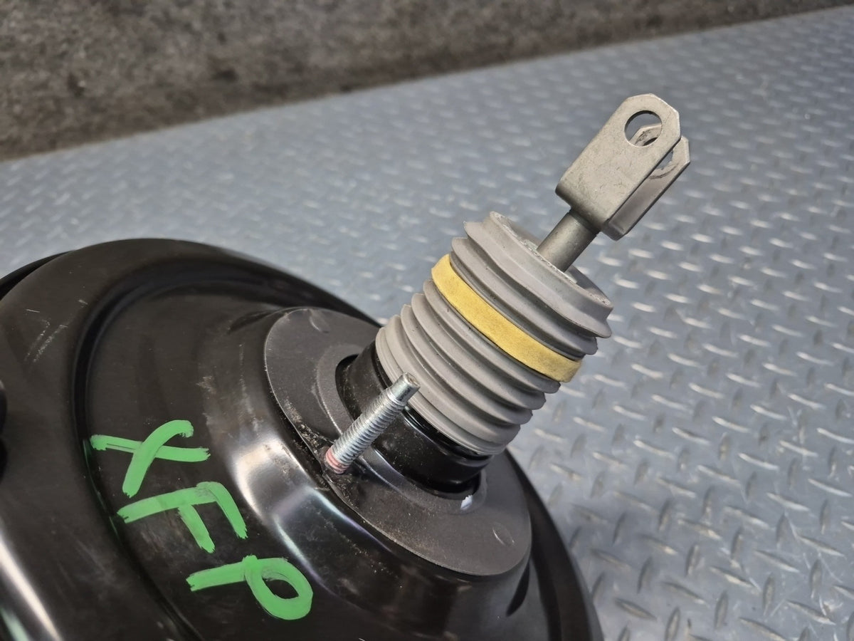 2014-2018 BMW F15 X5 Brake Master Cylinder Booster Fluid Reservoir Tank