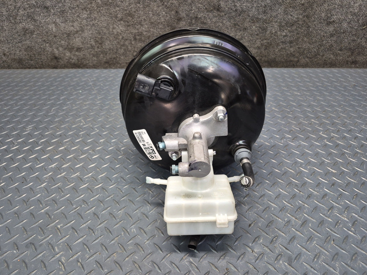 2014-2018 BMW F15 X5 Brake Master Cylinder Booster Fluid Reservoir Tank