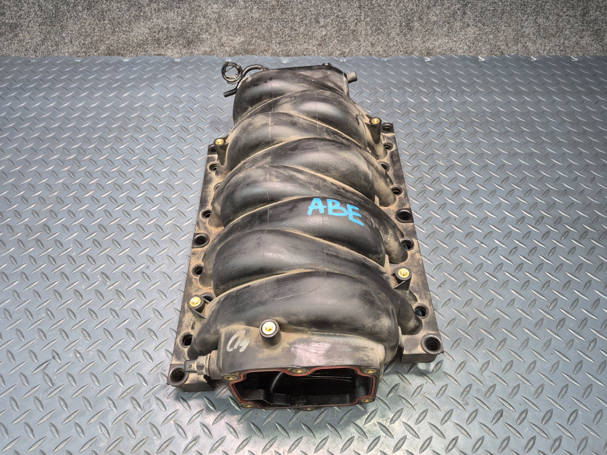 1996-1997 BMW E31 840Ci M62 Intake Manifold 1729528