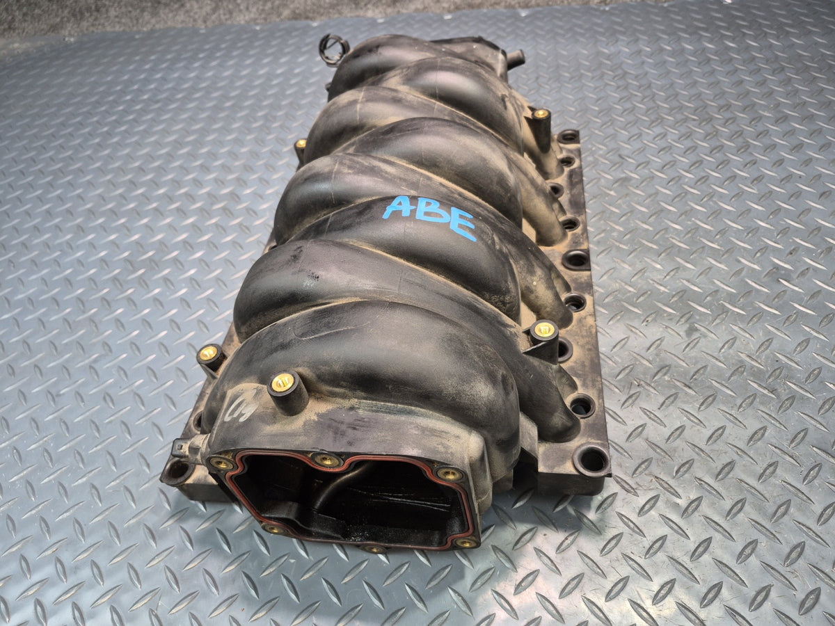 1996-1997 BMW E31 840Ci M62 Intake Manifold 1729528