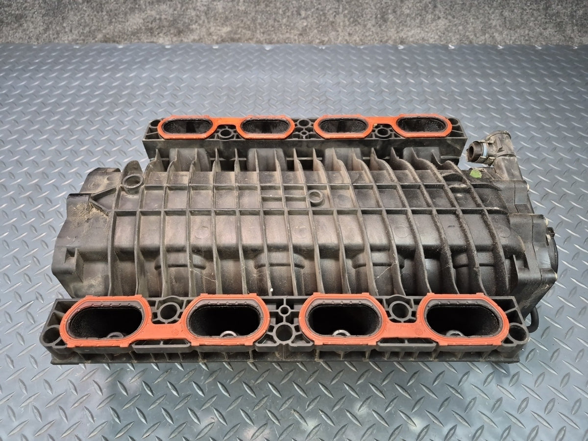1996-1997 BMW E31 840Ci M62 Intake Manifold 1729528