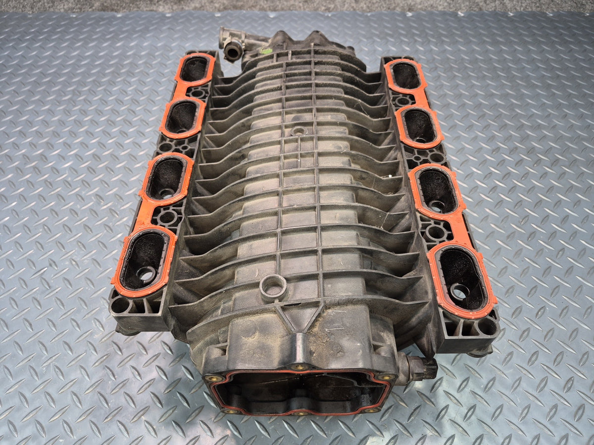 1996-1997 BMW E31 840Ci M62 Intake Manifold 1729528