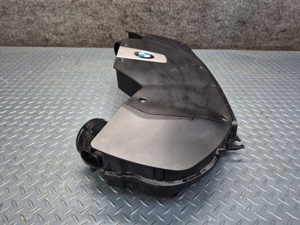 2014-2018 BMW F15 X5 N63 Air Intake Cleaner Filter Box 7638564