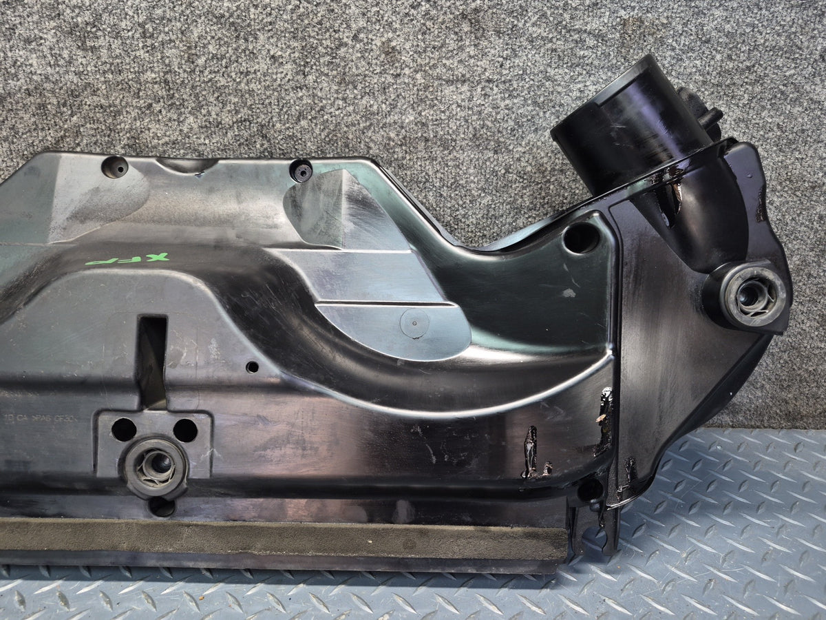 2014-2018 BMW F15 X5 N63 Air Intake Cleaner Filter Box 7638564