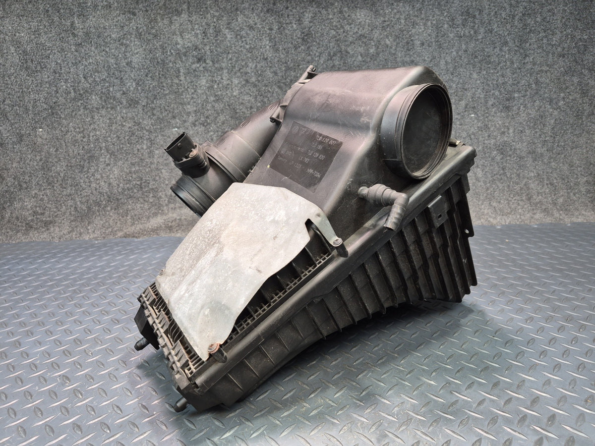 2008-2010 Porsche Cayenne 957 Turbo Right Air Intake Cleaner Filter Box w Sensor