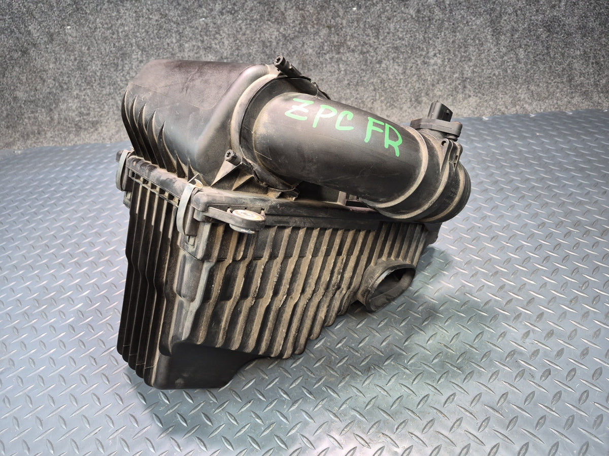2008-2010 Porsche Cayenne 957 Turbo Right Air Intake Cleaner Filter Box w Sensor